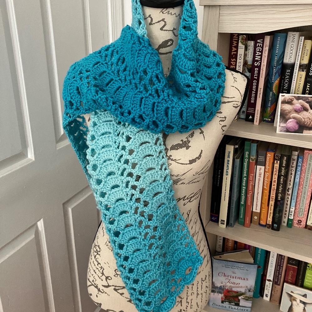 🦋 Handmade Crocheted Ombre Scarf/Shawl NWOT